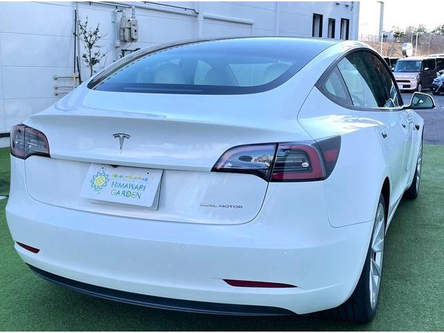 モデル３ ロングレンジ　純正ナビ／レーダークルーズコントロール／ホワイトレザーシート／ガラスルーフ／パワーシート／シートヒーター／フロント・サイド・バックカメラ／パワートランク（17枚目）