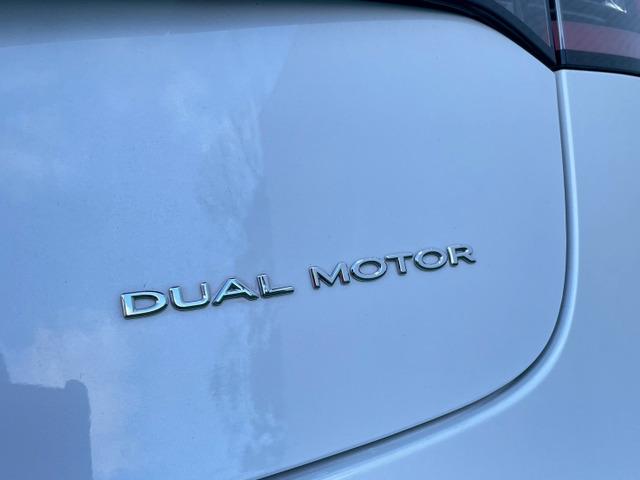 モデル３ ロングレンジ　純正ナビ／レーダークルーズコントロール／ホワイトレザーシート／ガラスルーフ／パワーシート／シートヒーター／フロント・サイド・バックカメラ／パワートランク（25枚目）