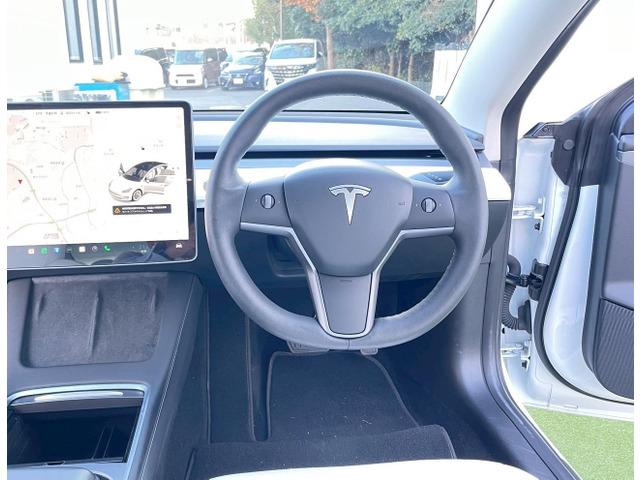 モデル３ ロングレンジ　純正ナビ／レーダークルーズコントロール／ホワイトレザーシート／ガラスルーフ／パワーシート／シートヒーター／フロント・サイド・バックカメラ／パワートランク（31枚目）