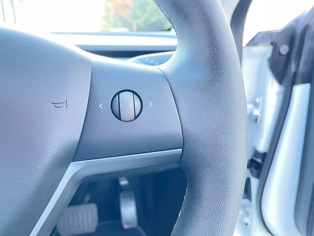 モデル３ ロングレンジ　純正ナビ／レーダークルーズコントロール／ホワイトレザーシート／ガラスルーフ／パワーシート／シートヒーター／フロント・サイド・バックカメラ／パワートランク（47枚目）