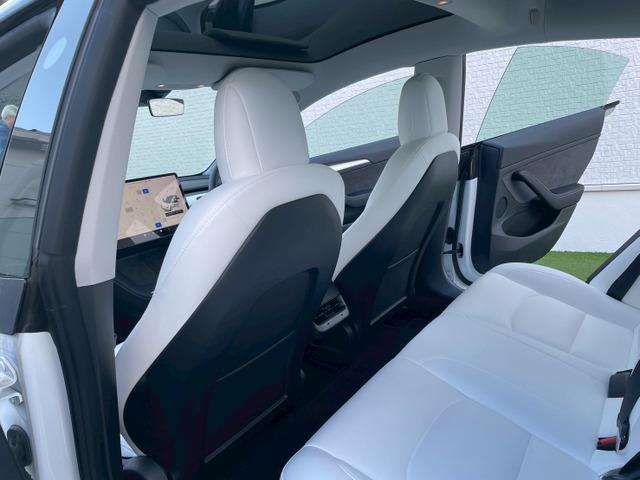 モデル３ ロングレンジ　純正ナビ／レーダークルーズコントロール／ホワイトレザーシート／ガラスルーフ／パワーシート／シートヒーター／フロント・サイド・バックカメラ／パワートランク（62枚目）