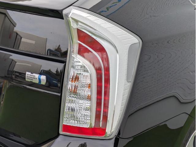 プリウス Ｓ　後期／メーカーナビ／ＴＶ／バックカメラ／リアガラスフィルム／プッシュスタート／スマートキー／ＨＩＤヘッドライト／オートライト／オートエアコン／ビルトインＥＴＣ（23枚目）