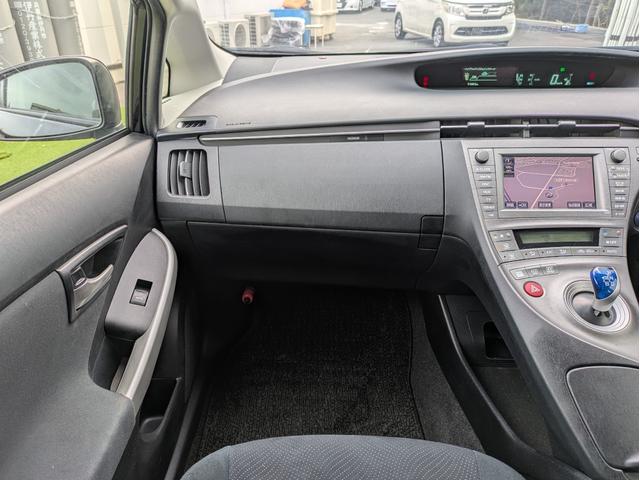 プリウス Ｓ　後期／メーカーナビ／ＴＶ／バックカメラ／リアガラスフィルム／プッシュスタート／スマートキー／ＨＩＤヘッドライト／オートライト／オートエアコン／ビルトインＥＴＣ（26枚目）