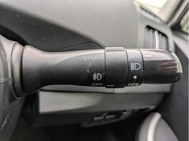 プリウス Ｓ　後期／メーカーナビ／ＴＶ／バックカメラ／リアガラスフィルム／プッシュスタート／スマートキー／ＨＩＤヘッドライト／オートライト／オートエアコン／ビルトインＥＴＣ（30枚目）