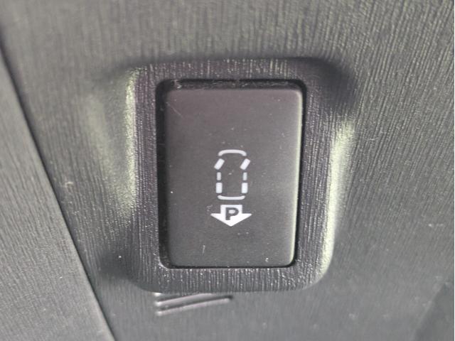 プリウス Ｓ　後期／メーカーナビ／ＴＶ／バックカメラ／リアガラスフィルム／プッシュスタート／スマートキー／ＨＩＤヘッドライト／オートライト／オートエアコン／ビルトインＥＴＣ（36枚目）