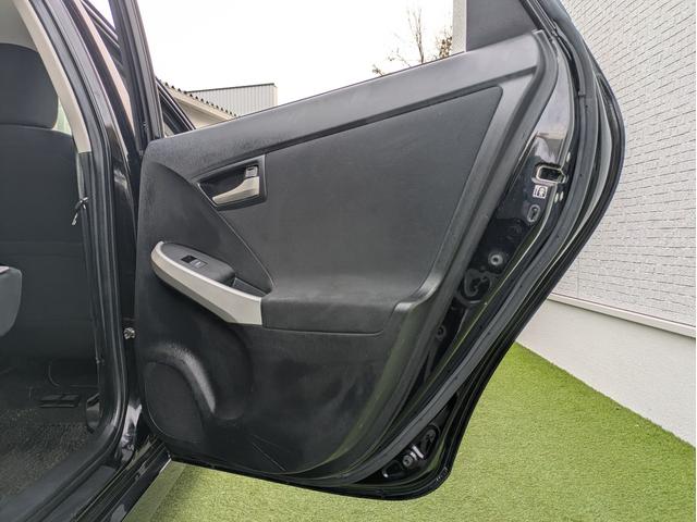 プリウス Ｓ　後期／メーカーナビ／ＴＶ／バックカメラ／リアガラスフィルム／プッシュスタート／スマートキー／ＨＩＤヘッドライト／オートライト／オートエアコン／ビルトインＥＴＣ（66枚目）