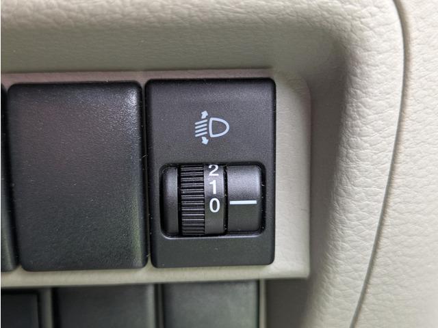 エブリイワゴン ウィズ　車いす移動車　福祉車両／スローパー／車椅子１台／左右分割式リアシート付／４人乗り／レーダーブレーキサポート／ナビ／ＴＶ／手すり／プッシュスタート／スマートキー／リアプライバシーガラス／両側スライドドア（41枚目）