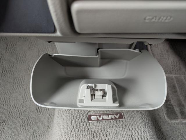 エブリイワゴン ウィズ　車いす移動車　福祉車両／スローパー／車椅子１台／左右分割式リアシート付／４人乗り／レーダーブレーキサポート／ナビ／ＴＶ／手すり／プッシュスタート／スマートキー／リアプライバシーガラス／両側スライドドア（52枚目）