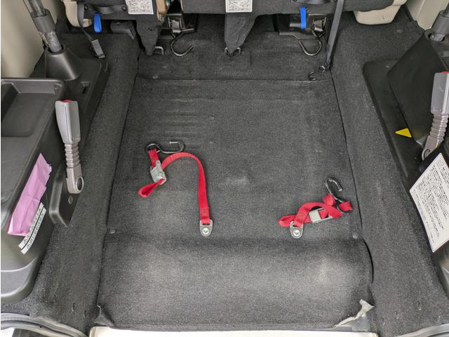 エブリイワゴン ウィズ　車いす移動車　福祉車両／スローパー／車椅子１台／左右分割式リアシート付／４人乗り／レーダーブレーキサポート／ナビ／ＴＶ／手すり／プッシュスタート／スマートキー／リアプライバシーガラス／両側スライドドア（66枚目）