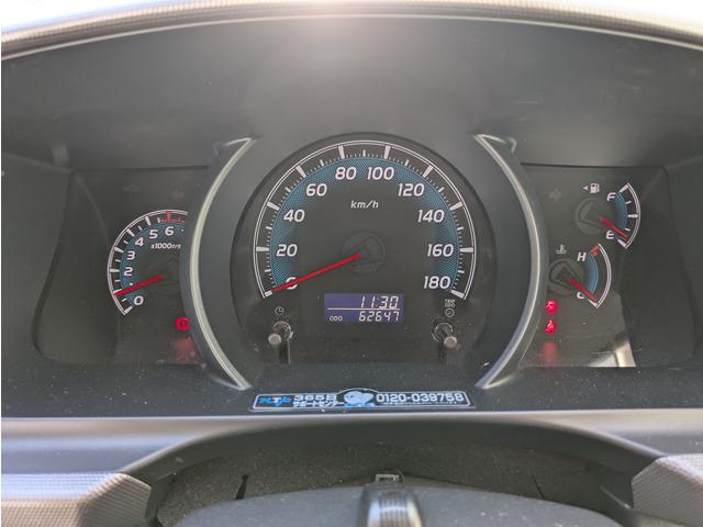 ハイエースワゴン グランドキャビン　１０人乗り／パワースライドドア／リアプライバシーガラス／純正ナビ／地デジＴＶ／バックカメラ／キーレス／オートエアコン／オートライト／ＥＴＣ／エアバック（32枚目）