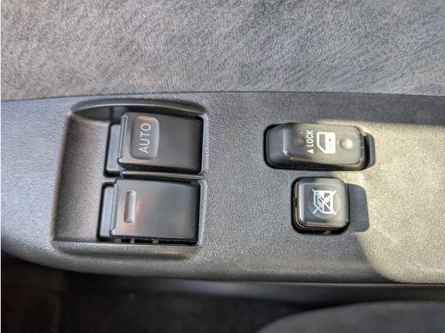 ハイエースワゴン グランドキャビン　１０人乗り／パワースライドドア／リアプライバシーガラス／純正ナビ／地デジＴＶ／バックカメラ／キーレス／オートエアコン／オートライト／ＥＴＣ／エアバック（44枚目）