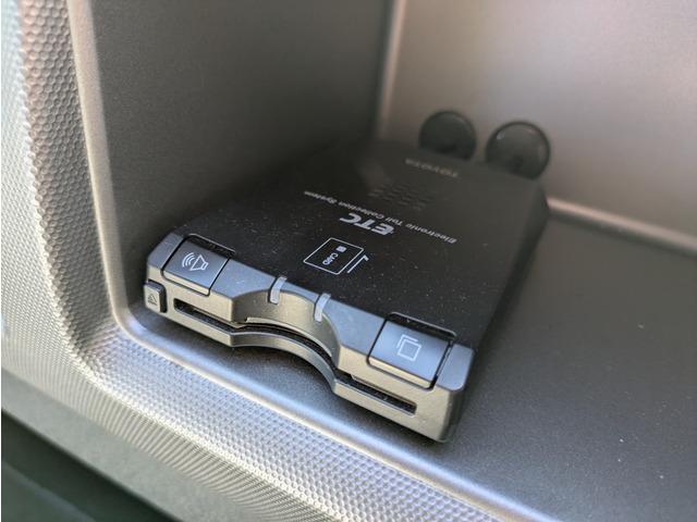 ハイエースワゴン グランドキャビン　１０人乗り／パワースライドドア／リアプライバシーガラス／純正ナビ／地デジＴＶ／バックカメラ／キーレス／オートエアコン／オートライト／ＥＴＣ／エアバック（45枚目）