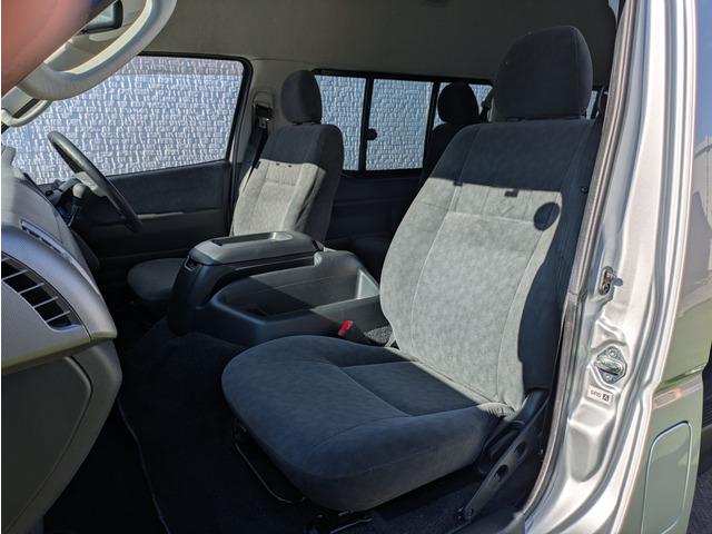 ハイエースワゴン グランドキャビン　１０人乗り／パワースライドドア／リアプライバシーガラス／純正ナビ／地デジＴＶ／バックカメラ／キーレス／オートエアコン／オートライト／ＥＴＣ／エアバック（49枚目）