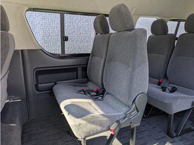 ハイエースワゴン グランドキャビン　１０人乗り／パワースライドドア／リアプライバシーガラス／純正ナビ／地デジＴＶ／バックカメラ／キーレス／オートエアコン／オートライト／ＥＴＣ／エアバック（51枚目）