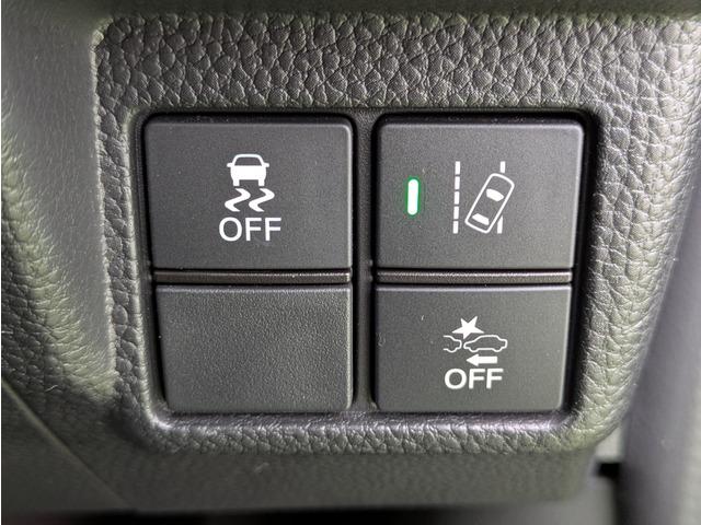 Ｎ－ＢＯＸカスタム Ｇ・Ｌホンダセンシング　両側パワースライドドア／純正ナビ／フルセグ／バックカメラ／ホンダセンシング／ＬＥＤヘッドライト／リアプライバシーガラス／プッシュスタート／スマートキー／レーダークルーズコントロール／ドライブレコーダー（10枚目）