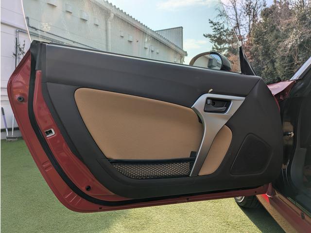 コペン ローブ 電動オープン/3ペダル5速MT/レアマイスター16インチアルミ/LEDヘッドライト/社外ナビ/TV/DVD再生可/プッシュスタート/スマートキー/シートヒーター(59枚目)