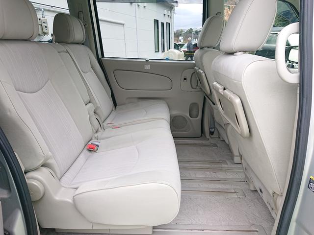 セレナ ２０Ｇ　両側パワースライドドア　アルパイン８インチナビ　フリップダウンモニター　バックカメラ　地デジＴＶ　インテリキー　プッシュスタート　３列シート　ＥＴＣ　クルーズコントロール　禁煙車（52枚目）