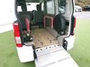 車いす移動車　福祉車両　車いす移動車　後部電動固定　リヤシート無　補助シート＆車いす乗員用手すり付／福祉車両／車いす１台／車いす固定装置／手すり／両側スライドドア／４人乗り（38枚目）