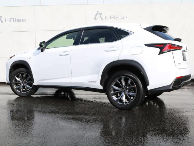 NX300h Fスポーツ 三眼フルLEDヘッドランプ パノラマルーフ(16枚目)