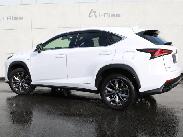 NX300h Fスポーツ 三眼フルLEDヘッドランプ パノラマルーフ(17枚目)