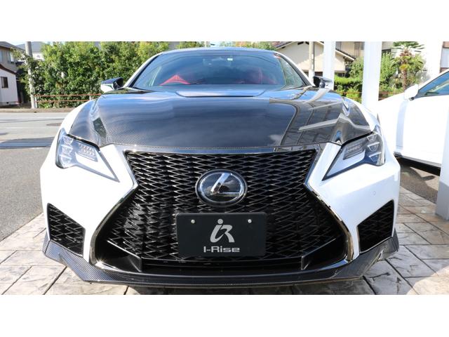 ＲＣ Ｆ パフォーマンスパッケージ　マクレビ　軽量鍛造アルミ　チタン４連エキゾーストマフラー　三眼フルＬＥＤヘッドランプ　ＩＴＳコネクト　カーボンＦスポイラー／エンジンフード／ルーフ／大型ロッカーフィン／Ｒウイング／Ｒディフーザー（9枚目）