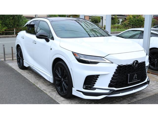 ＲＸ ＲＸ５００ｈ　Ｆスポーツパフォーマンス　ＴＲＤエアロ　パノラマルーフ　黒革　“Ｆ　ＳＰＯＲＴ　Ｐｅｒｆｏｒｍａｎｃｅ”／“Ｆ　ＳＰＯＲＴ”専用本革／ブラック　輻射ヒーター（運転席・助手席）（5枚目）