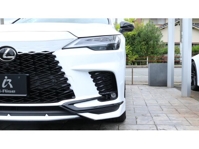 ＲＸ ＲＸ５００ｈ　Ｆスポーツパフォーマンス　ＴＲＤエアロ　パノラマルーフ　黒革　“Ｆ　ＳＰＯＲＴ　Ｐｅｒｆｏｒｍａｎｃｅ”／“Ｆ　ＳＰＯＲＴ”専用本革／ブラック　輻射ヒーター（運転席・助手席）（10枚目）