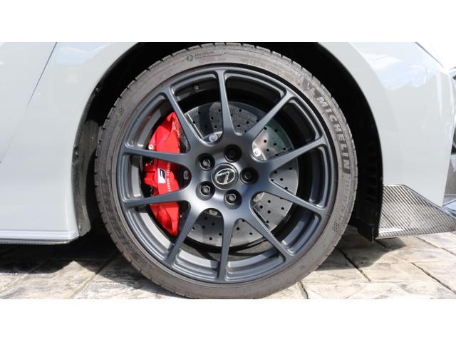 ＲＣ Ｆ 　２５台限定生産エモーショナルツーリング　マークレビンソン　プロジェクションカーテシイルミ　ＢＳＭ　限定色チタニウムカーバイドグレー　カーボンアクティブリヤウィング　特別仕様車専用オーナメントプレート（17枚目）