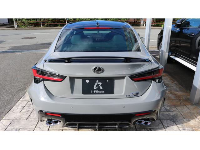 ＲＣ Ｆ 　２５台限定生産エモーショナルツーリング　マークレビンソン　プロジェクションカーテシイルミ　ＢＳＭ　限定色チタニウムカーバイドグレー　カーボンアクティブリヤウィング　特別仕様車専用オーナメントプレート（23枚目）