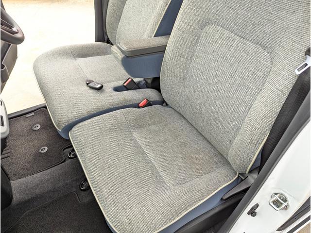 ムーヴキャンバス ストライプスＧターボ　９インチディスプレイオーディオ　バックカメラ　前後ドラレコ　アダプティブクルーズコントロール　両側電動スライドドア　コーナーセンサー　シートヒーター　ホットカップホルダー　ＥＴＣ　ＵＳＢ（43枚目）