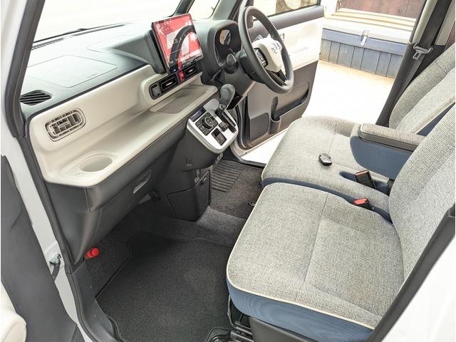 ムーヴキャンバス ストライプスＧターボ　９インチディスプレイオーディオ　バックカメラ　前後ドラレコ　アダプティブクルーズコントロール　両側電動スライドドア　コーナーセンサー　シートヒーター　ホットカップホルダー　ＥＴＣ　ＵＳＢ（44枚目）