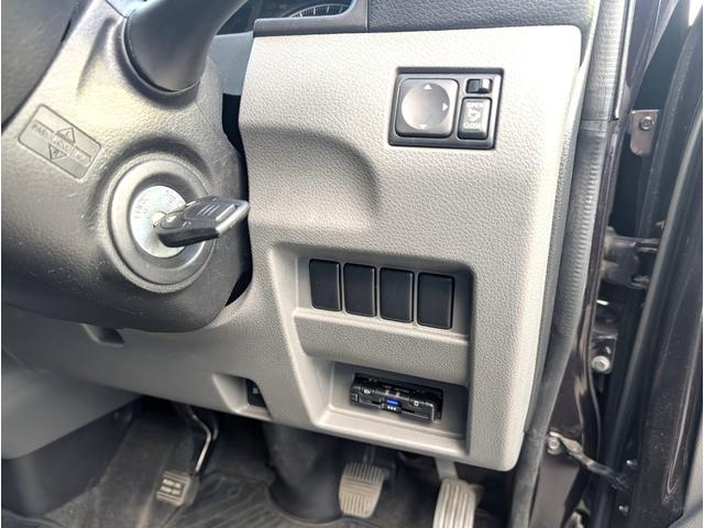 ＮＶ３５０キャラバンバン ロングＤＸ　地デジナビバックカメラ　６人乗り　リヤシート分割　電動格納ミラー　ＥＴＣ　キーレス（21枚目）