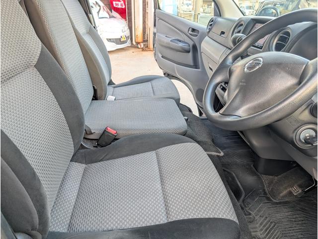 ＮＶ３５０キャラバンバン ロングＤＸ　地デジナビバックカメラ　６人乗り　リヤシート分割　電動格納ミラー　ＥＴＣ　キーレス（26枚目）