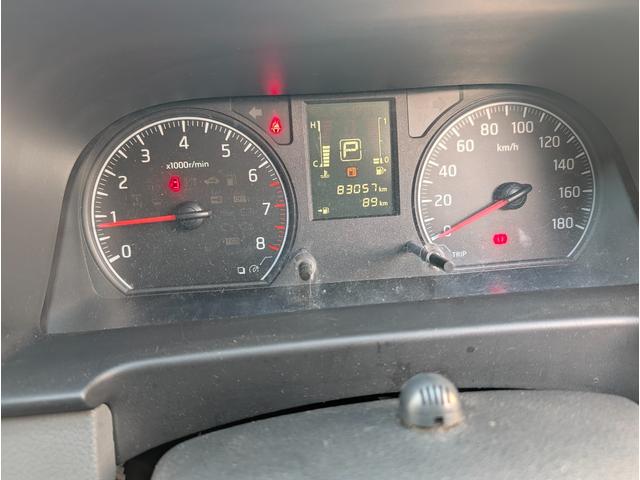 ＮＶ３５０キャラバンバン ロングＤＸ　地デジナビバックカメラ　６人乗り　リヤシート分割　電動格納ミラー　ＥＴＣ　キーレス（29枚目）