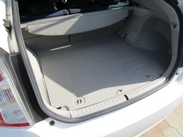 プリウス S 純正CDオーディオ ポータブルナビ ビルトインETC スマートキー2個 Pスタート HID ドラレコ前後録画(18枚目)