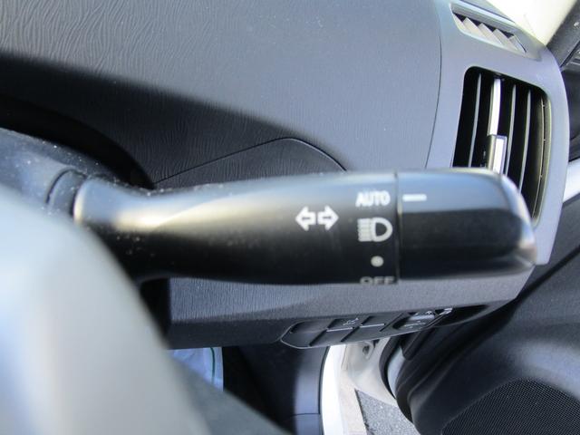 プリウス S 純正CDオーディオ ポータブルナビ ビルトインETC スマートキー2個 Pスタート HID ドラレコ前後録画(36枚目)