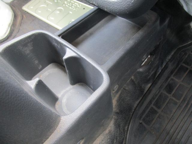 キャリイトラック KCエアコン・パワステ 純正ラジオ 2WD 5MT 3方開(32枚目)