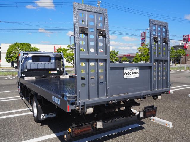 　積載車　積載１８５０ｋｇ　タダノＳ－ＲＩＤＥ　油圧リアゲート　ウインチ　ラジコン　メッキパーツ　後輪Ｗタイヤ　ＨＤＤナビ　地デジ　ＤＶＤ／ＣＤ　Ｂカメラモニター　荷台長さ５７２ｃｍ幅２０６ｃｍ(65枚目)