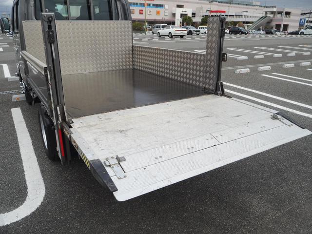 Ｗキャブ　新明和垂直ゲート　昇降荷重８００ｋｇ　積載１９５０ｋｇ　荷台内寸２０１×１６０×３８ｃｍ　ゲート１６０×１０３ｃｍ　新品メッキパーツ／シートカバー　荷台縞板加工　ナビ　ＥＴＣ　ＢＴ　後輪Ｗタイヤ　電格(66枚目)