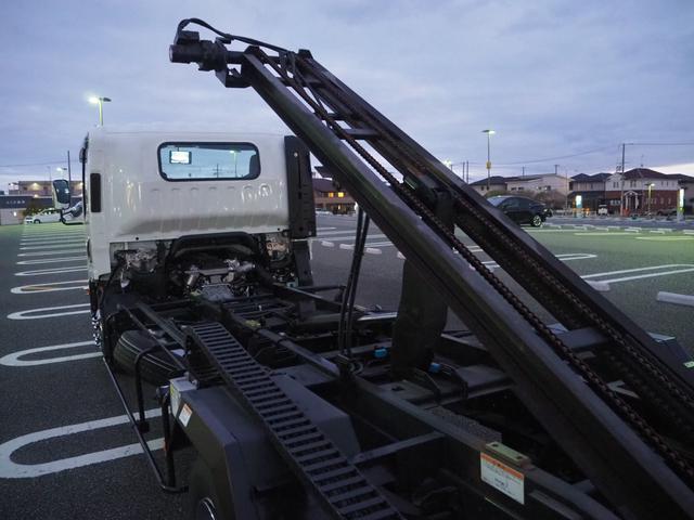 積載車　積載２９５０ｋｇ　極東フラトップ　油圧Ｒゲート　ウインチ　ラジコン　メッキパーツ　ディスプレイオーディオ　Ｂカメラ　ＥＴＣ　荷台５６０×２０６ｃｍ　ＬＥＤライト／フォグ　キーレス　電格　坂道補助装置(61枚目)