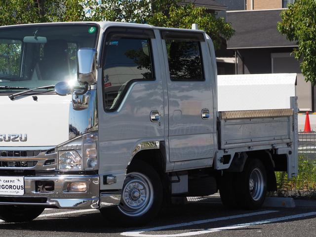 エルフトラック Ｗキャブフラットロー　極東パワーゲート　昇降荷重６００ｋｇ（１５７ｃｍ×８７ｃｍ）　最積１４５０ｋｇ　荷台内寸２０３ｃｍ×１６１ｃｍ×３８ｃｍ　後輪Ｗタイヤ　シートカバー　メッキパーツ　荷台／アオリ縞板　ＥＴＣ　キーレス（6枚目）