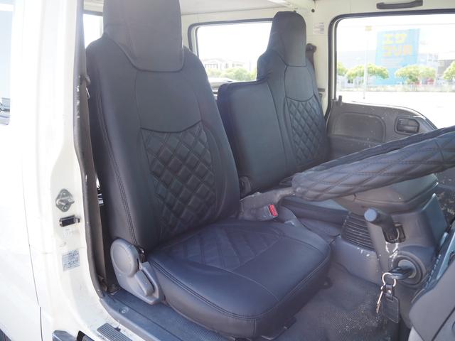 エルフトラック Ｗキャブフラットロー　極東パワーゲート　昇降荷重６００ｋｇ（１５７ｃｍ×８７ｃｍ）　最積１４５０ｋｇ　荷台内寸２０３ｃｍ×１６１ｃｍ×３８ｃｍ　後輪Ｗタイヤ　シートカバー　メッキパーツ　荷台／アオリ縞板　ＥＴＣ　キーレス（39枚目）