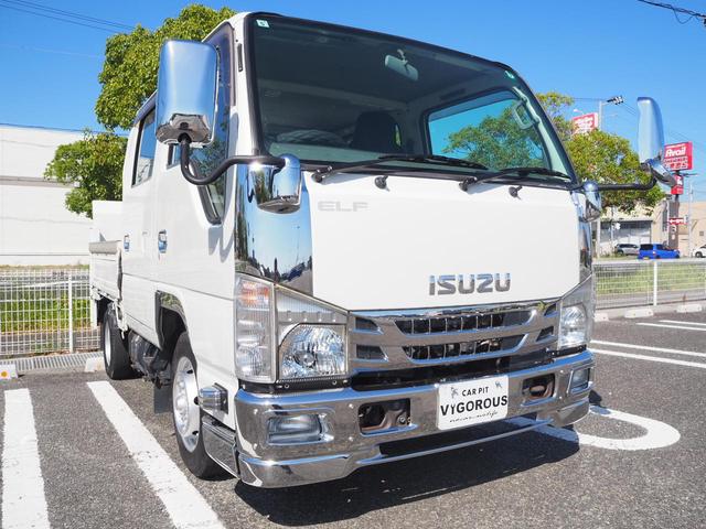 エルフトラック Ｗキャブフラットロー　極東パワーゲート　昇降荷重６００ｋｇ（１５７ｃｍ×８７ｃｍ）　最積１４５０ｋｇ　荷台内寸２０３ｃｍ×１６１ｃｍ×３８ｃｍ　後輪Ｗタイヤ　シートカバー　メッキパーツ　荷台／アオリ縞板　ＥＴＣ　キーレス（56枚目）