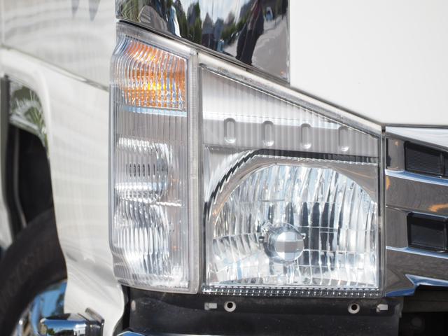 エルフトラック Wキャブフルフラットロー 4WD 最積1500kg メッキパーツ アオリ縞板 後輪Wタイヤ ハンドル/シートカバ- ETC ドラレコ サイドマーカー キーレス 荷台内寸207cm×161cm×36cm(7枚目)