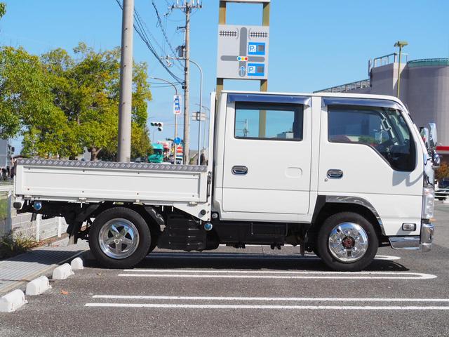 エルフトラック Wキャブフルフラットロー 4WD 最積1500kg メッキパーツ アオリ縞板 後輪Wタイヤ ハンドル/シートカバ- ETC ドラレコ サイドマーカー キーレス 荷台内寸207cm×161cm×36cm(10枚目)