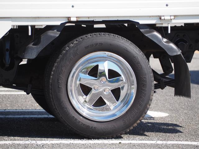 エルフトラック Wキャブフルフラットロー 4WD 最積1500kg メッキパーツ アオリ縞板 後輪Wタイヤ ハンドル/シートカバ- ETC ドラレコ サイドマーカー キーレス 荷台内寸207cm×161cm×36cm(15枚目)