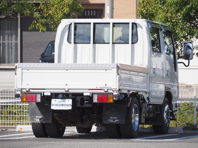 エルフトラック Wキャブフルフラットロー 4WD 最積1500kg メッキパーツ アオリ縞板 後輪Wタイヤ ハンドル/シートカバ- ETC ドラレコ サイドマーカー キーレス 荷台内寸207cm×161cm×36cm(16枚目)