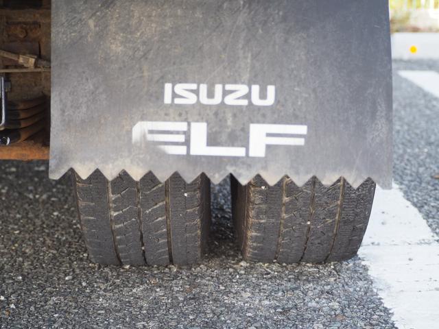 エルフトラック Wキャブフルフラットロー 4WD 最積1500kg メッキパーツ アオリ縞板 後輪Wタイヤ ハンドル/シートカバ- ETC ドラレコ サイドマーカー キーレス 荷台内寸207cm×161cm×36cm(20枚目)