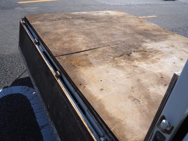 エルフトラック Wキャブフルフラットロー 4WD 最積1500kg メッキパーツ アオリ縞板 後輪Wタイヤ ハンドル/シートカバ- ETC ドラレコ サイドマーカー キーレス 荷台内寸207cm×161cm×36cm(59枚目)