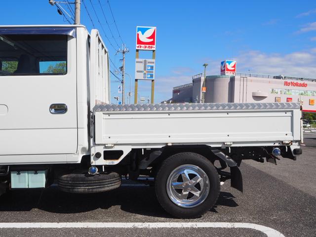 エルフトラック Wキャブフルフラットロー 4WD 最積1500kg メッキパーツ アオリ縞板 後輪Wタイヤ ハンドル/シートカバ- ETC ドラレコ サイドマーカー キーレス 荷台内寸207cm×161cm×36cm(62枚目)